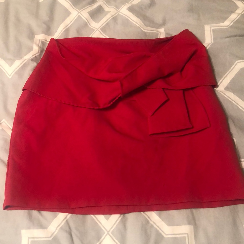 Zara red skirt with bow, like new
